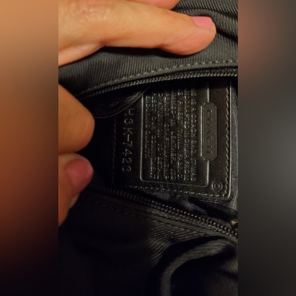 Authentic Women’s Coach hobo shoulder bag, NWT - Picture 7 of 7